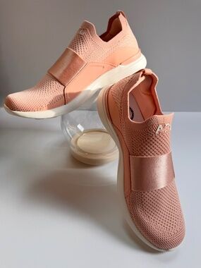 APL TechLoom Bliss Women's 8 Blush Ivory Pink Knit Slip-On Sneakers NWOT